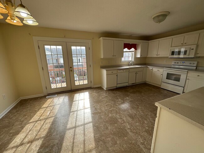 Foto del edificio - 726 Wyndhurst Dr