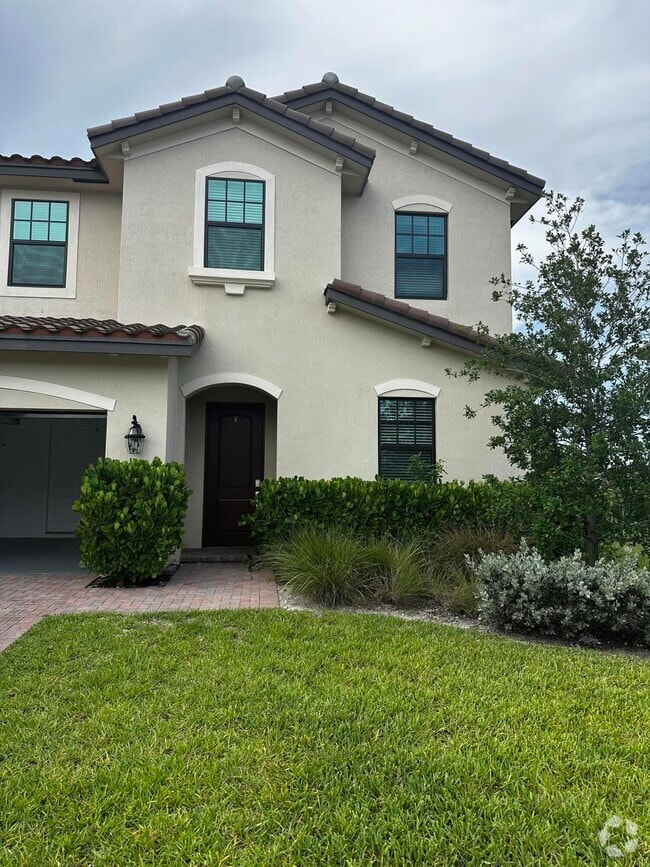 Building Photo - 1307 Whitcombe Dr