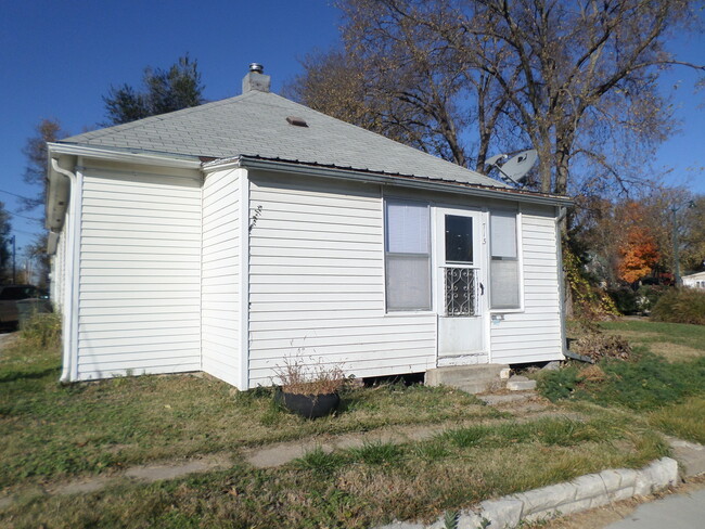 Building Photo - 2 bedroom House by Round-a-Bout