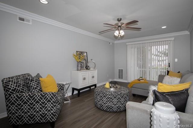 Foto del edificio - 58 Midship Ln