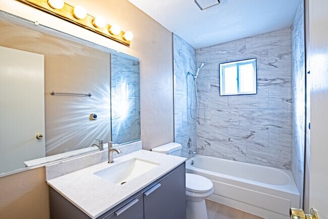 Foto del edificio - 4228 E 35th Ave