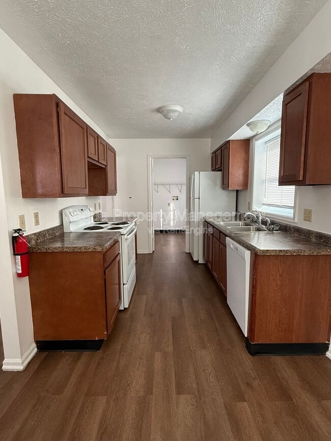 Foto del edificio - 51620 Co Rd 652