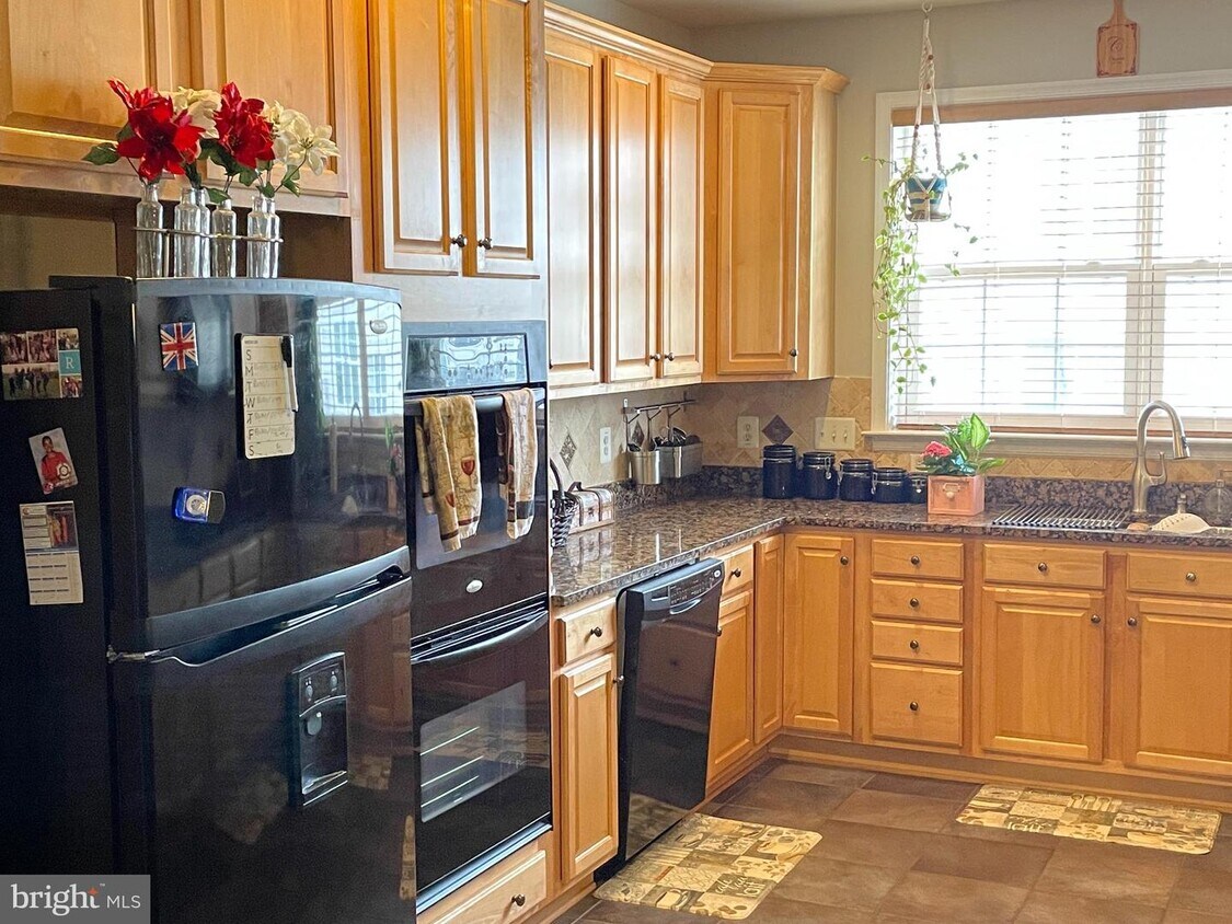 42643 Highgate Terrace Unit 0, Brambleton, VA 20148 Room for Rent in