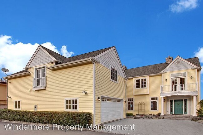 Building Photo - 12108 NE Apple Tree Point Ln