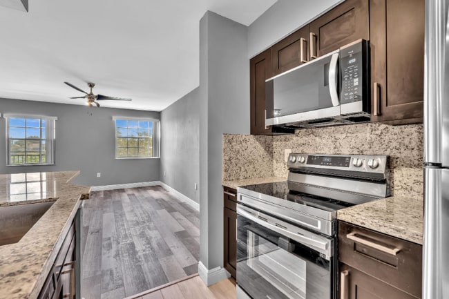 Building Photo - 2850 N Oakland Forest Dr
