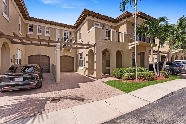 Building Photo - 6884 Julia Gardens Dr
