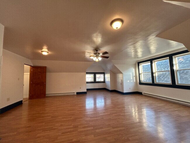 Living Room p4 - 225 S Main Ave