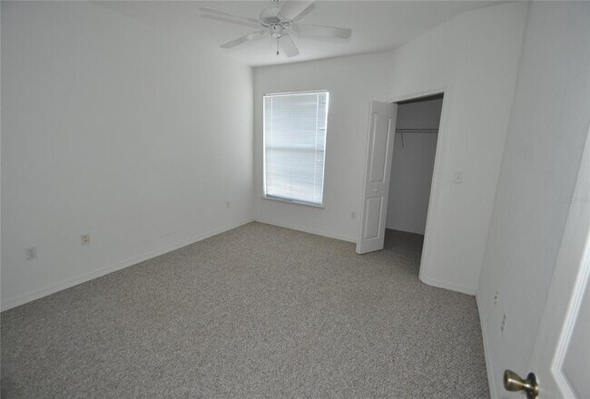 Foto del edificio - 5709 Legacy Crescent Pl