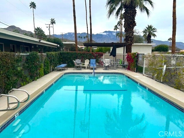 Foto del edificio - 37111 Cathedral Canyon Dr