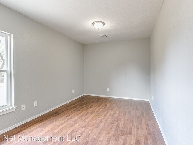 Foto del edificio - 3 br, 1.5 bath House - 1323 N Nail Parkway