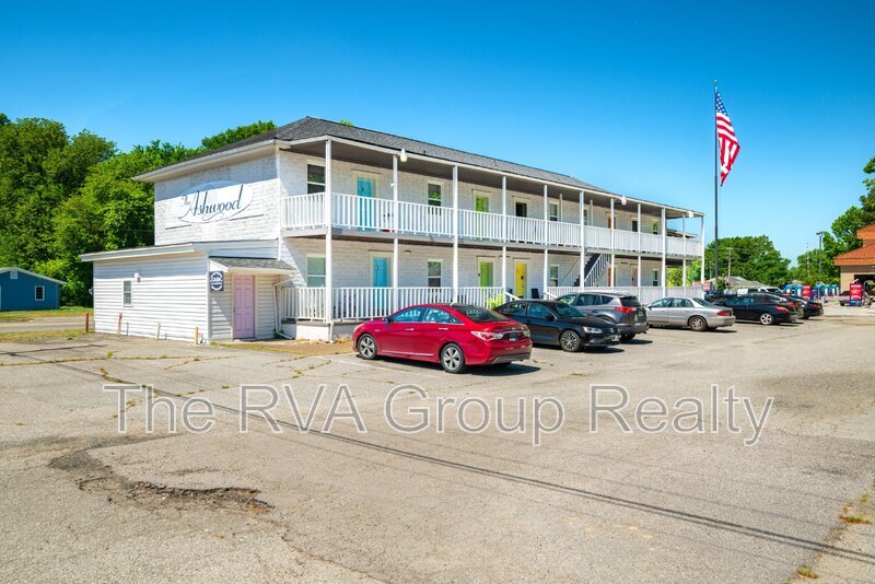 Primary Photo - 3807 Woodlawn St