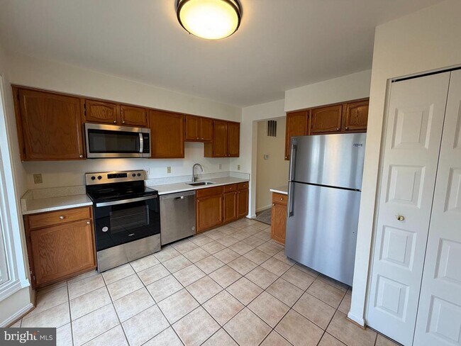 Foto del edificio - 10740 Brice Ct