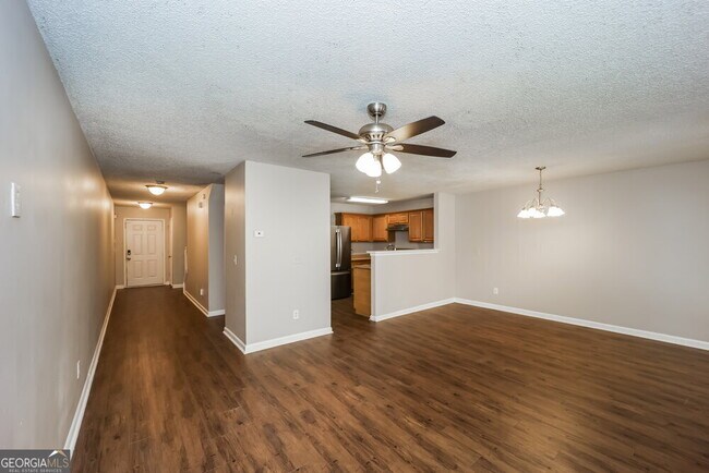 Foto del edificio - 1315 Maple Valley Ct