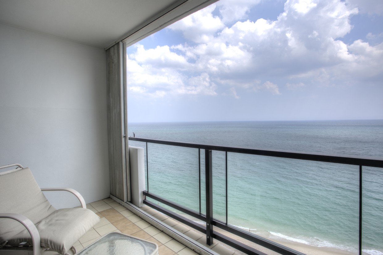 Beautiful ocean view from balcony - 1500 S Ocean Blvd