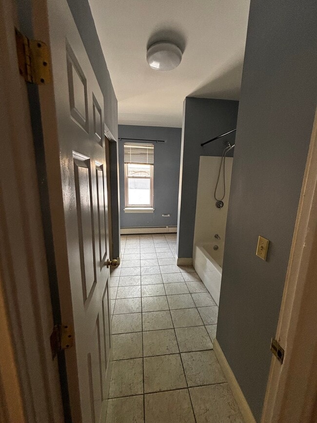 Building Photo - 29B Edgewood St