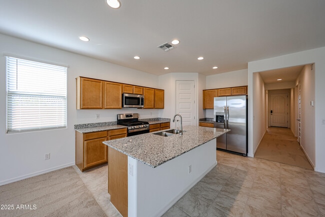 Building Photo - 17270 W Saddle Horn Trl