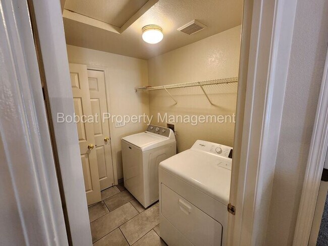 Foto del edificio - 1331 Chichester Dr