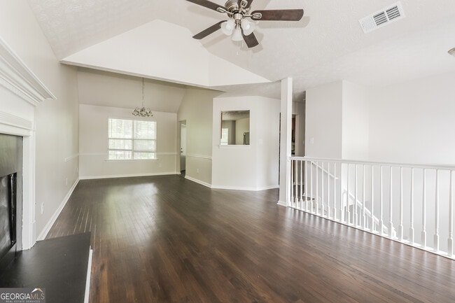 Building Photo - 136 Stoney Brook Way