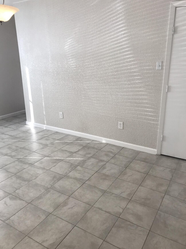 Photo - 1902 Sandy Ct Townhome