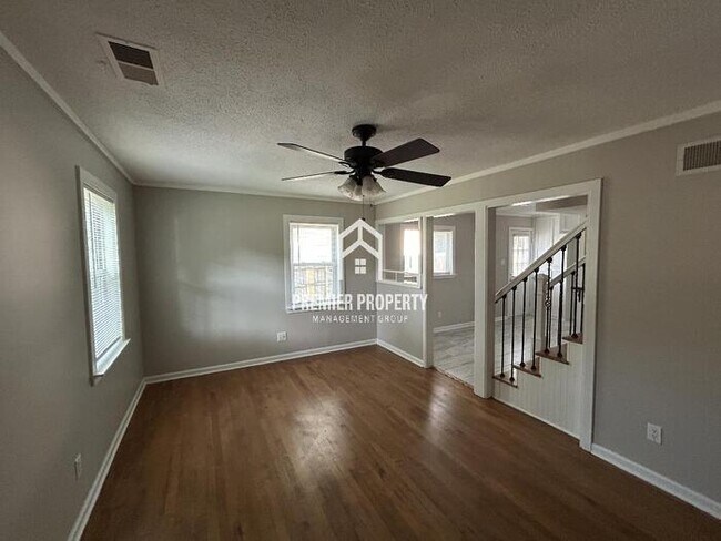 Photo - 1849 Mississippi Valley Blvd House