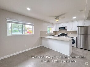 Building Photo - 6802 E Huntdale St