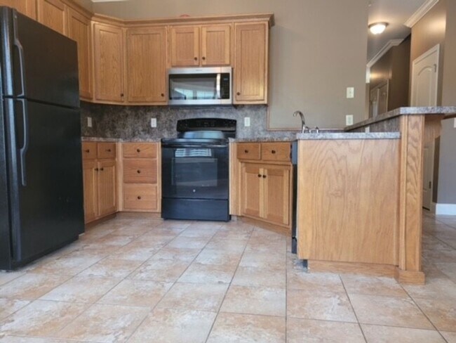 Building Photo - Townhouse for rent in Trussville