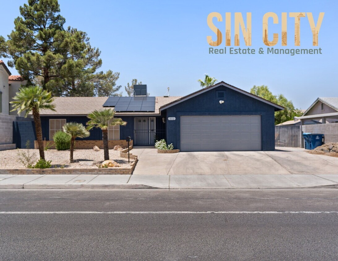 Primary Photo - "Charming 3-Bedroom Oasis in Las Vegas wit...