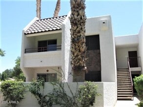 Building Photo - 7350 N Vía Paseo Del Sur