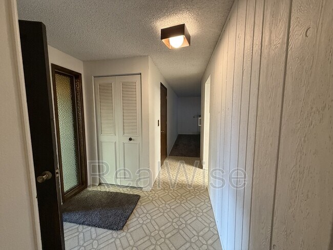 Foto del edificio - 2134 NW Watters St