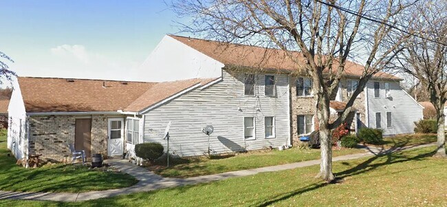 Foto del edificio - 408 Old State Rd