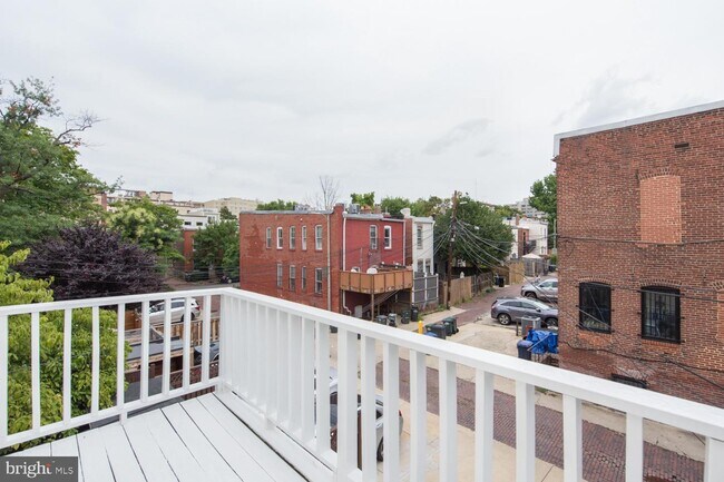 Building Photo - 1307 22nd St NW