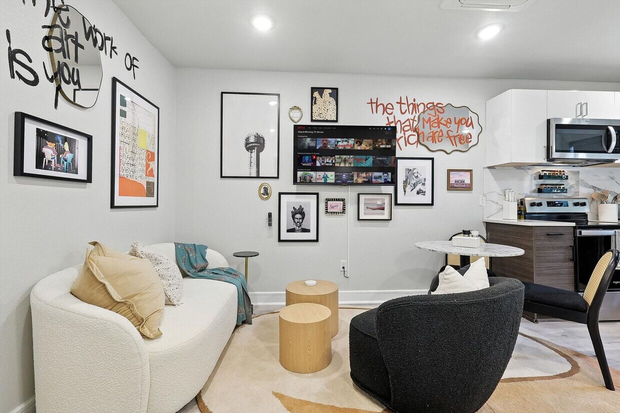 Foto principal - 5025 San Jacinto St