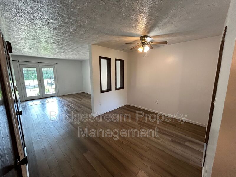Primary Photo - 7734 Betsy Ross Cir
