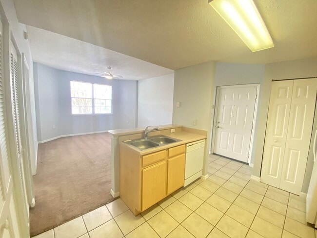 Building Photo - 10831 Windsor Walk Dr