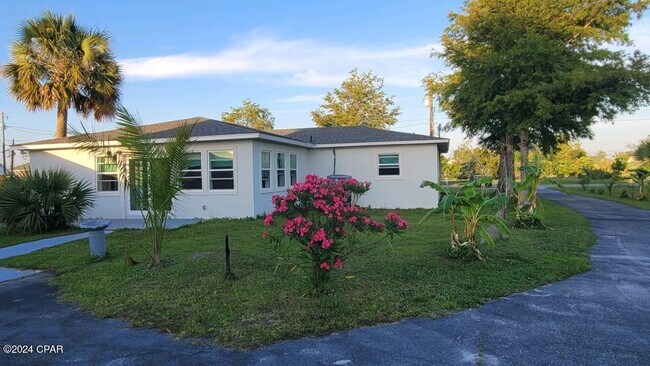 Foto del edificio - 210 Montana Ave