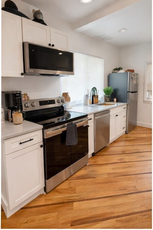 Foto del edificio - 585 Shirley St