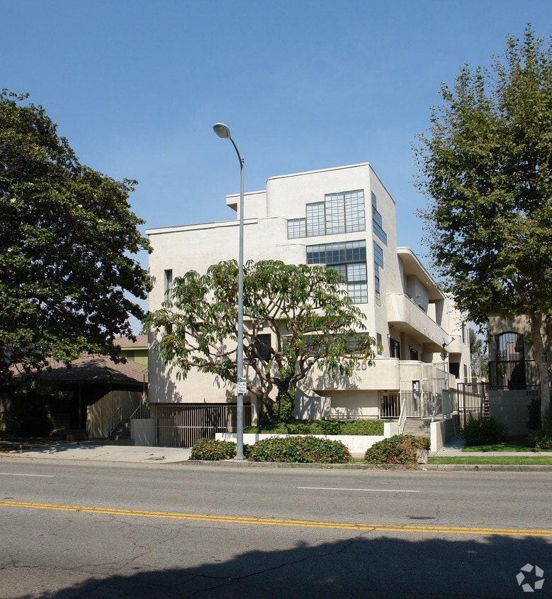 Primary Photo - 2520 S Centinela Ave