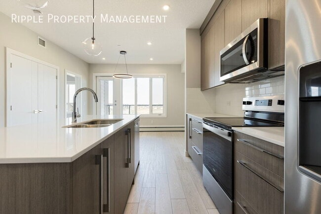 Building Photo - Modern 2 Beds, 2 Baths Apartment/Condo | 2...