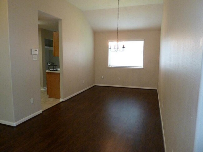 Building Photo - 4015 Bealey Ln