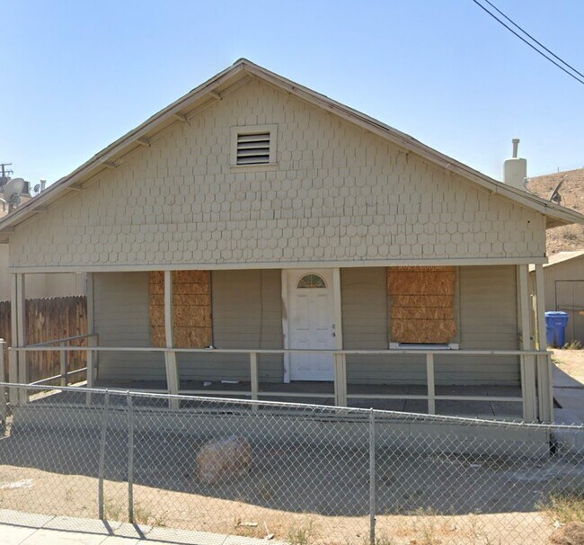 Building Photo - 212 N 3rd Ave