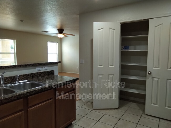 Building Photo - 3890 E Jasper Dr