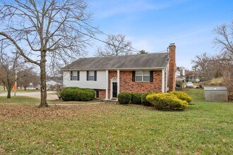 Building Photo - 2583 Fleetwood Ave