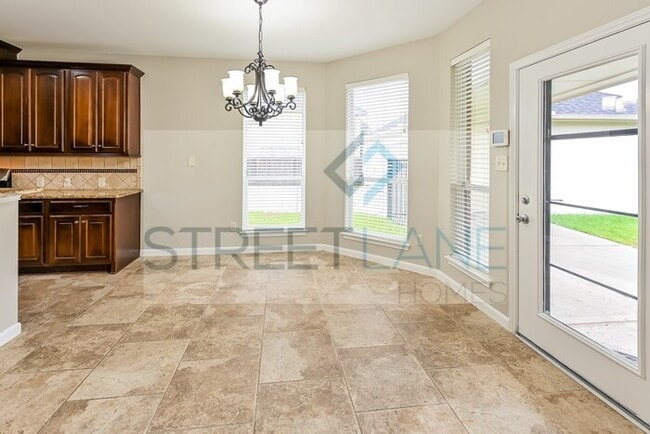 Building Photo - REDUCED!