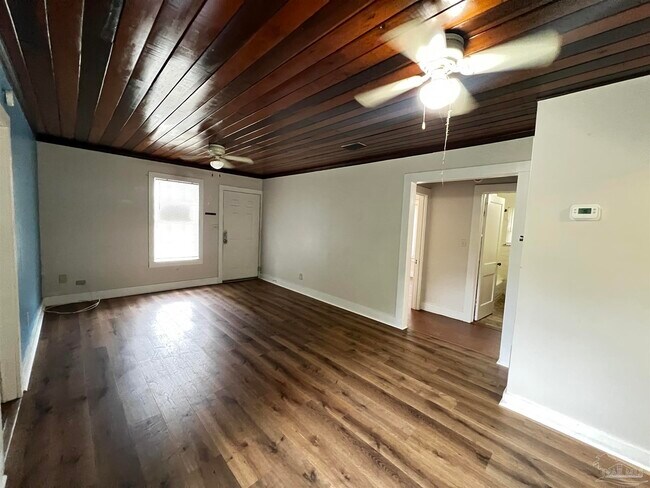Foto del edificio - 3104 W Gadsden St