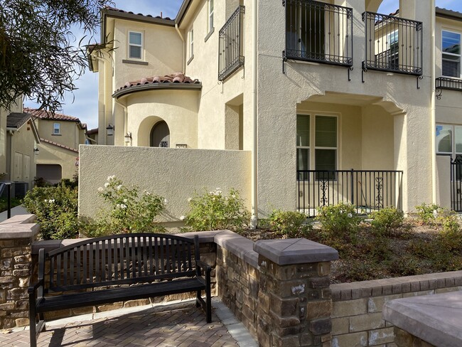 Building Photo - 28754 Calle de la Paz Dr