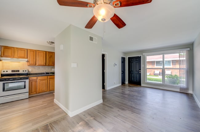 Building Photo - 11270 Liana Ln