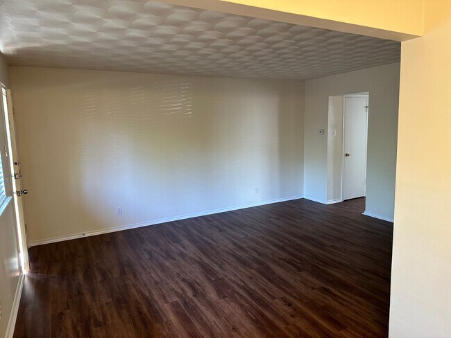 Foto del edificio - 6205 Oram St