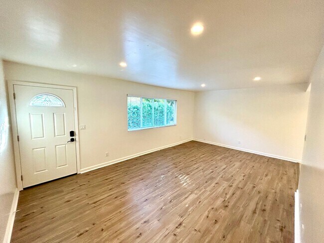 Building Photo - 246 - Bradley Erickson