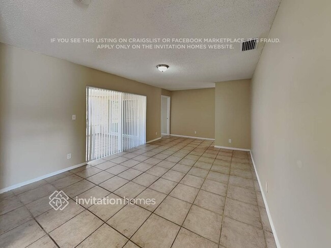 Building Photo - 8121 NW 44th Ct