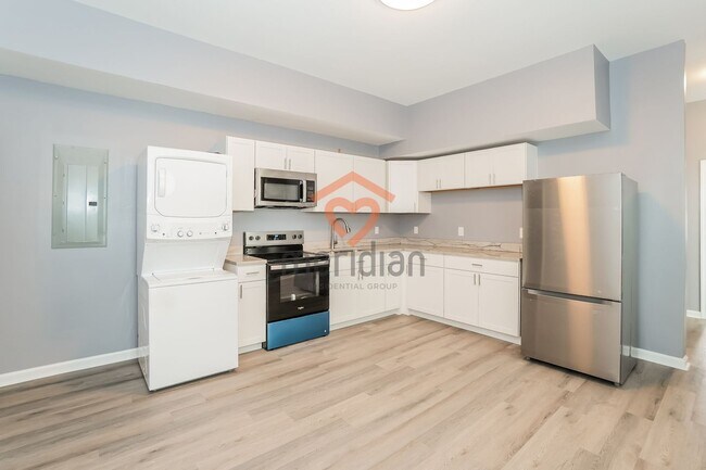 Foto del edificio - 4 bed / 4 bath ~ Move-in Today!